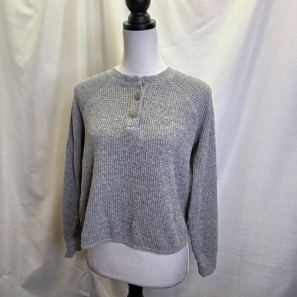 Old Navy Gray Oversized Cozy Waffle Henley Cropped Top Size Small - Picture 3 of 12